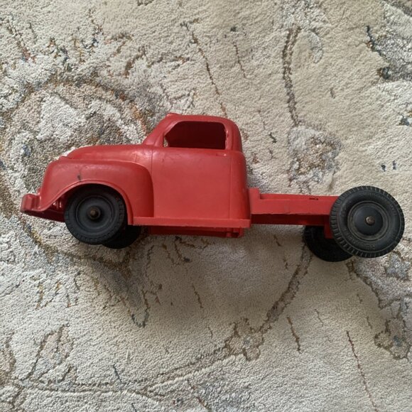 Vintage Reliable Toy Co Red Plastic Pickup Truck Model 567/2 Canada INCOMPLETE - Picture 2 of 16